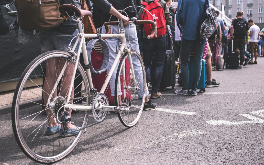 US economy sheds 92K jobs as unemployment rises