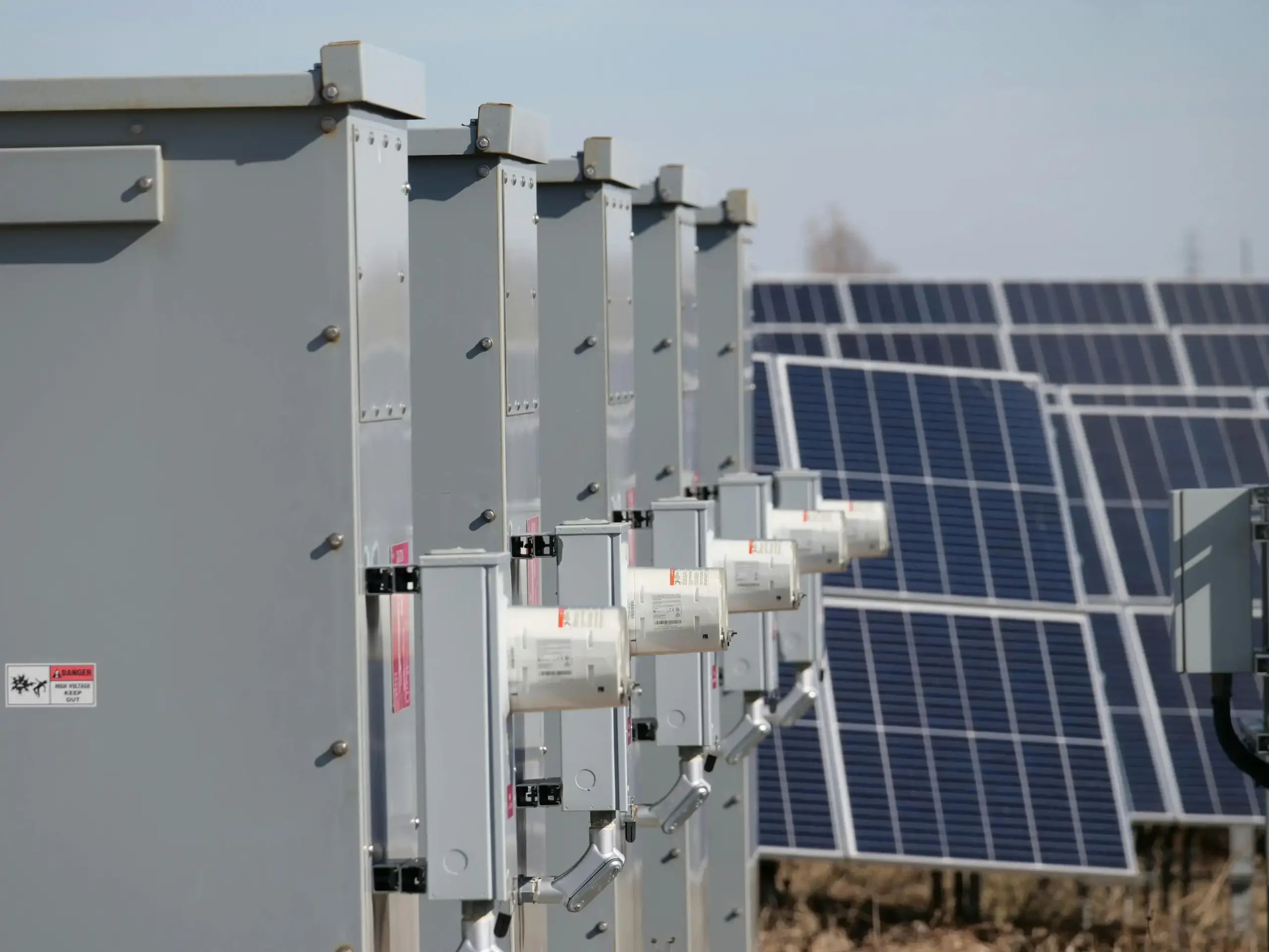 Social media manager tracking energy and utilities service updates online