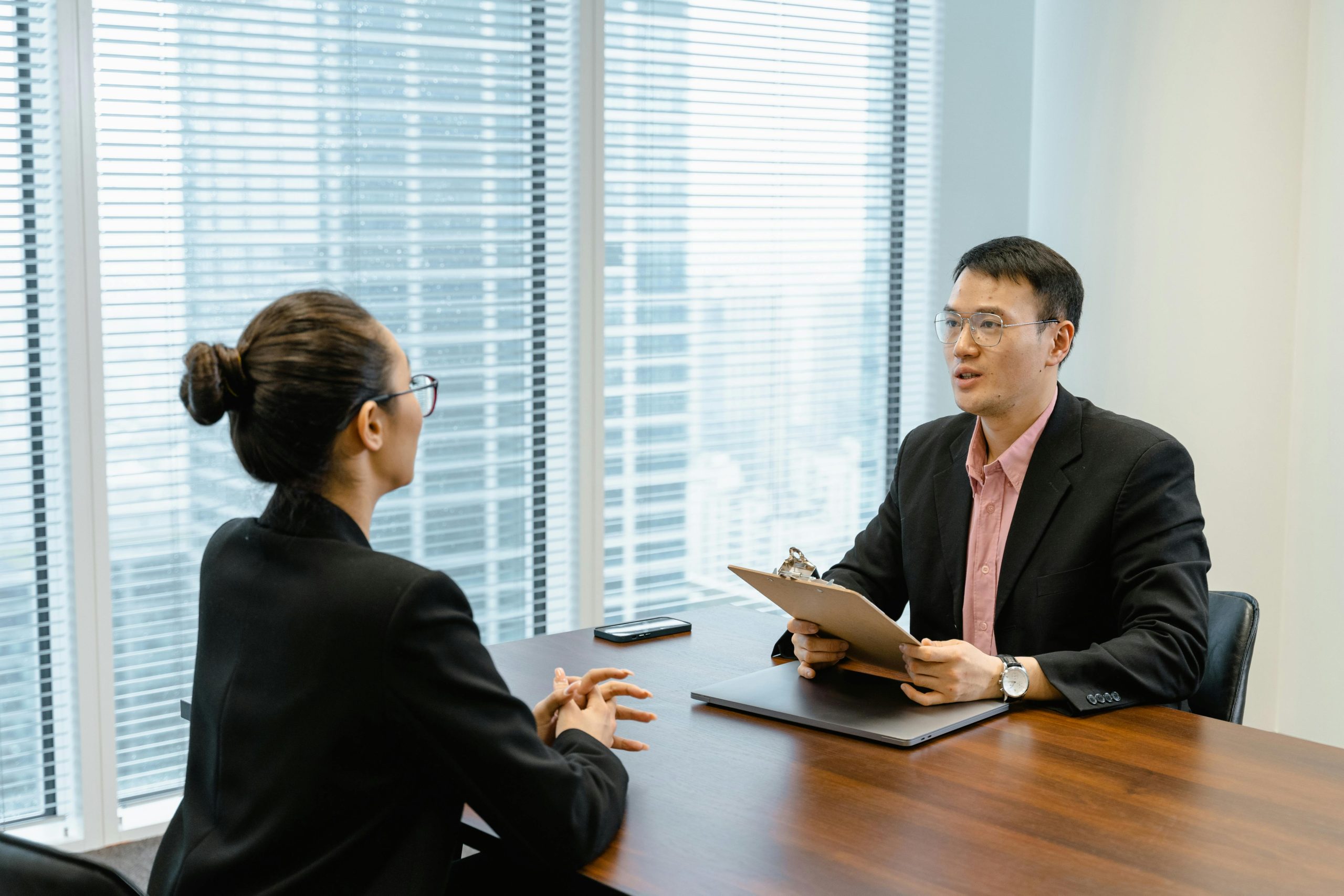 Energy and utilities human resources management