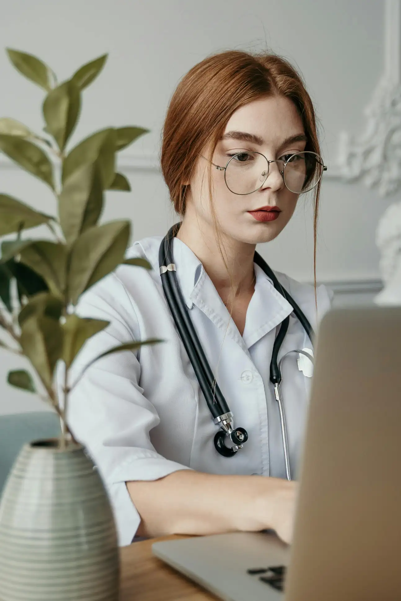 Front-End Developer optimizing healthcare platforms and patient portals