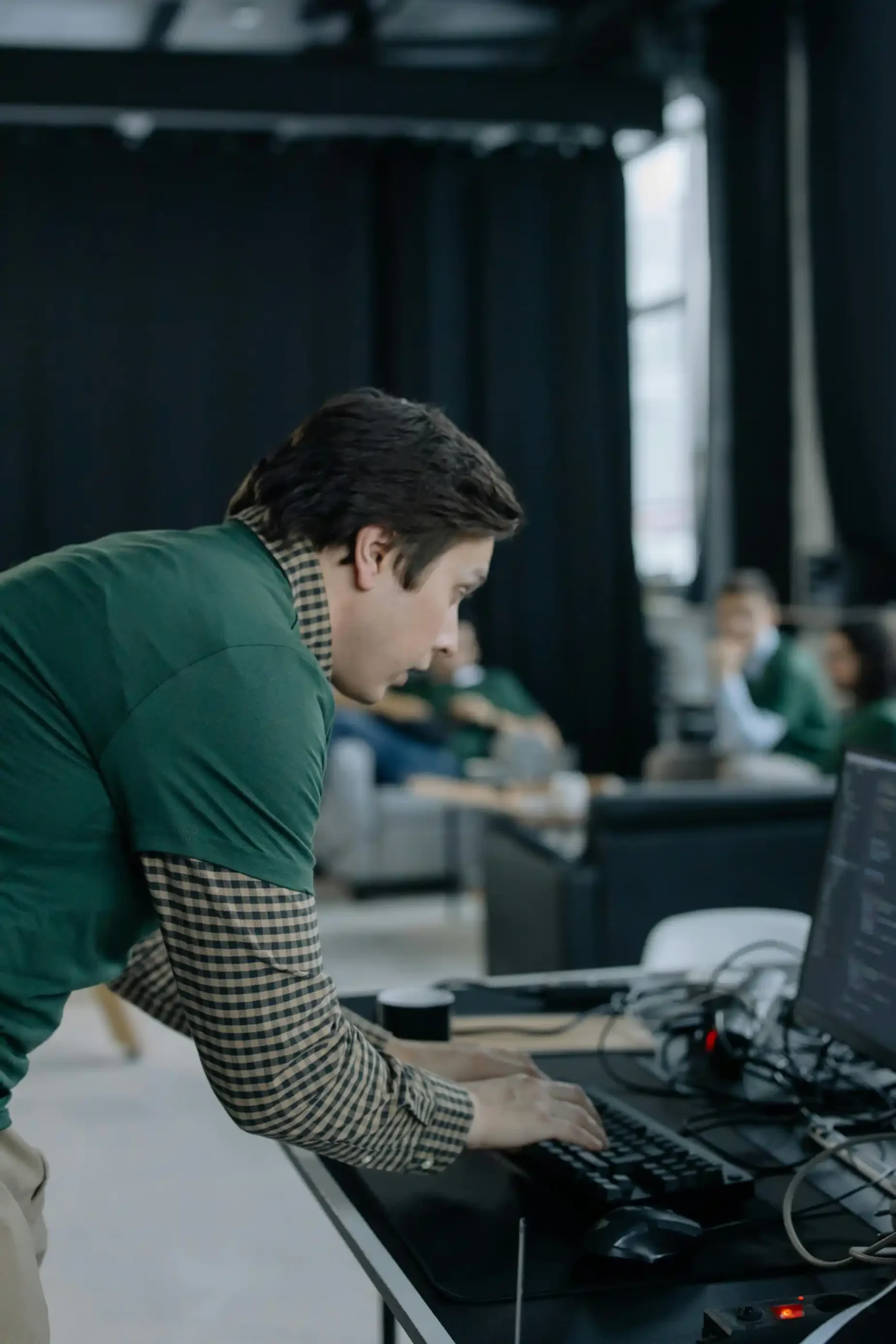 Back-End Developer managing technical systems for energy and utilities