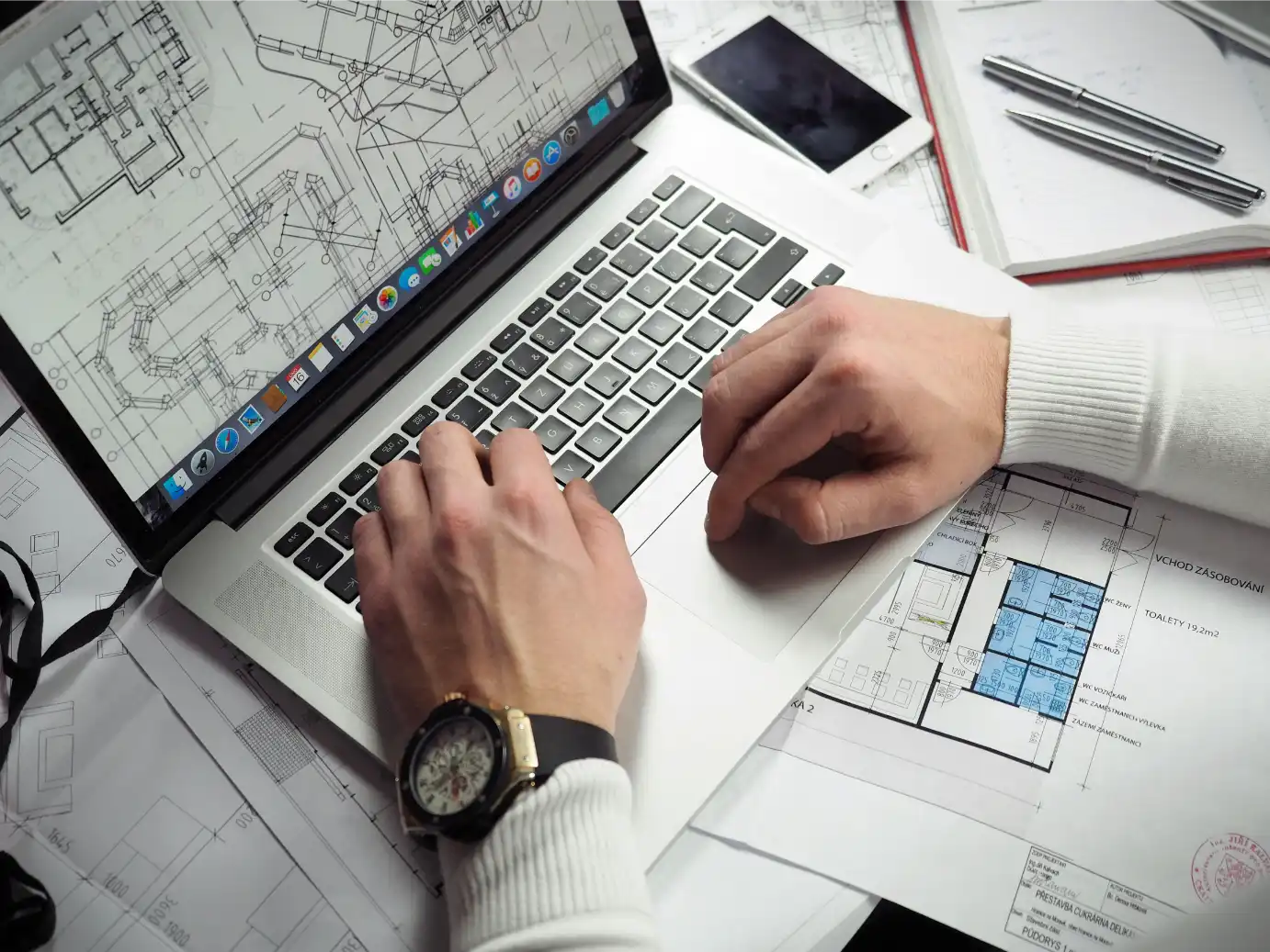 Social Media Manager optimizing brand presence for construction firm