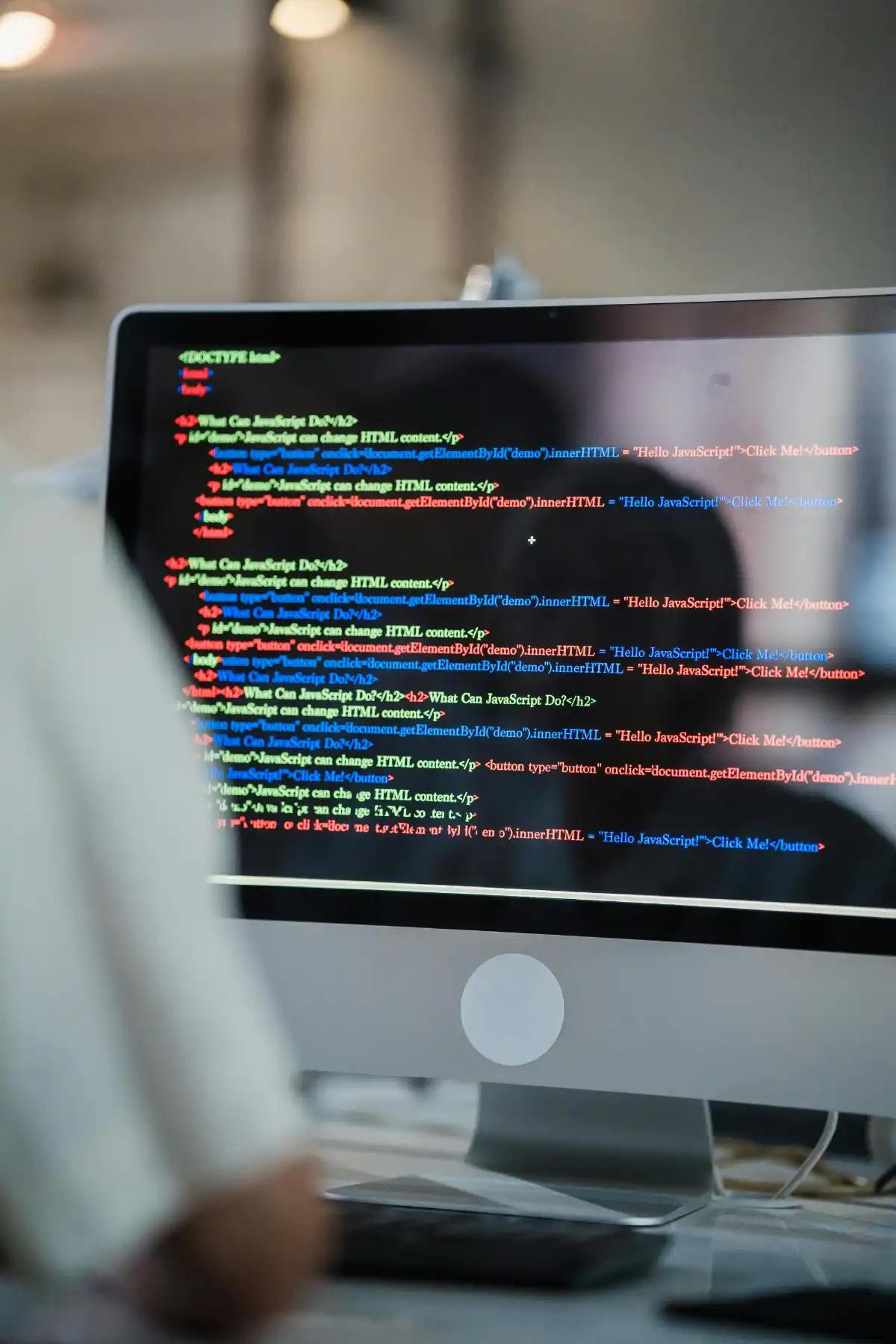 Back-End Developer managing pharmaceutical data systems