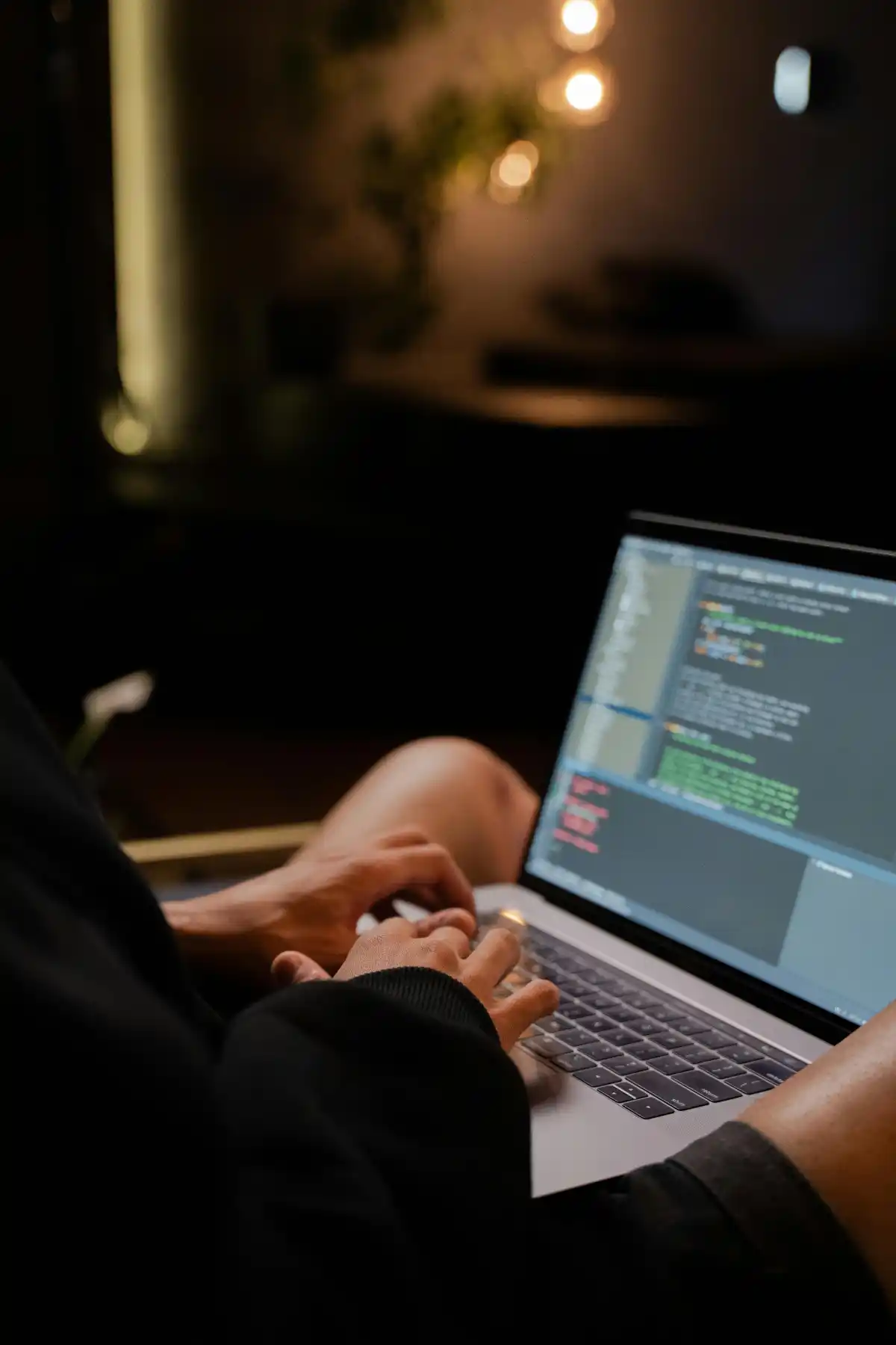 Back-End Developer maintaining insurance systems and databases