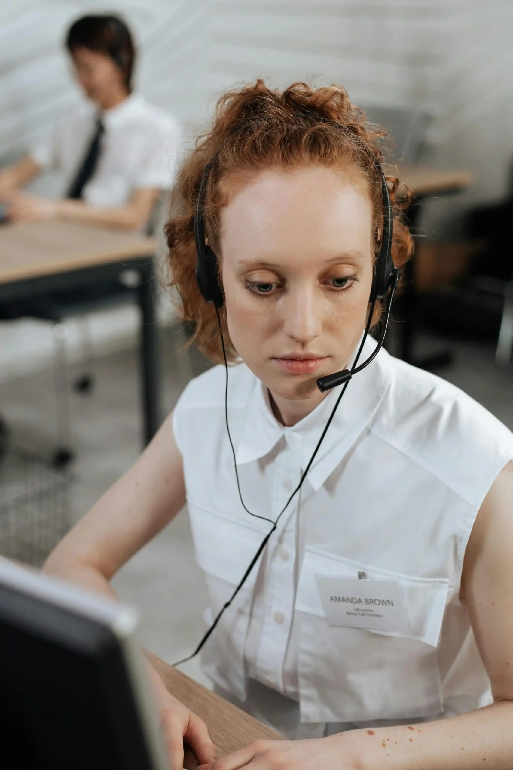 Customer Support Representative managing telecom inquiries
