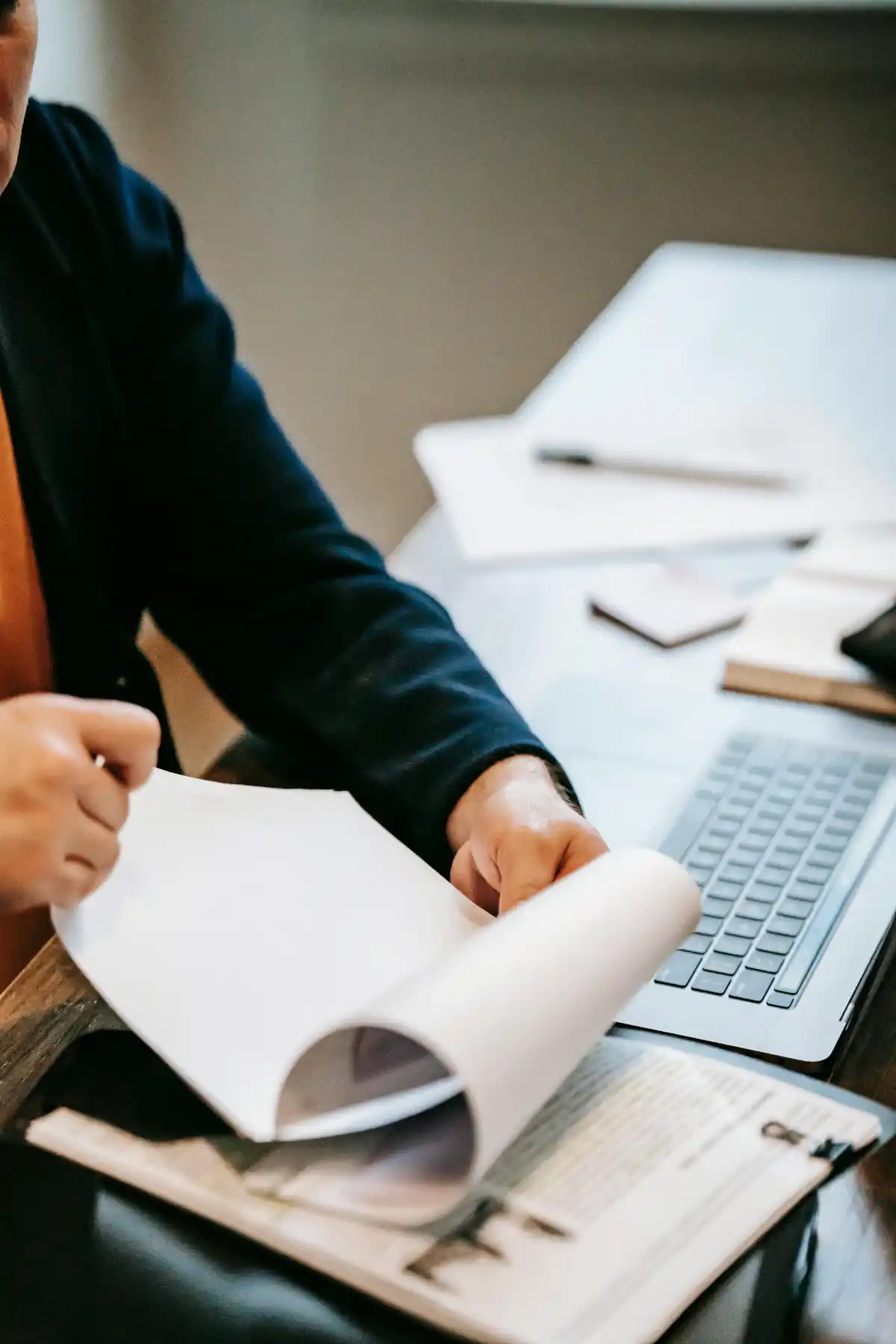 Review & Feedback Management Specialist monitoring Amazon buyer sentiment