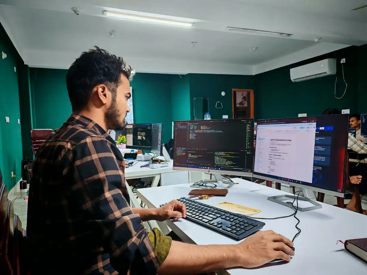 Full stack developer building custom Amazon FBA dashboards and API integrations